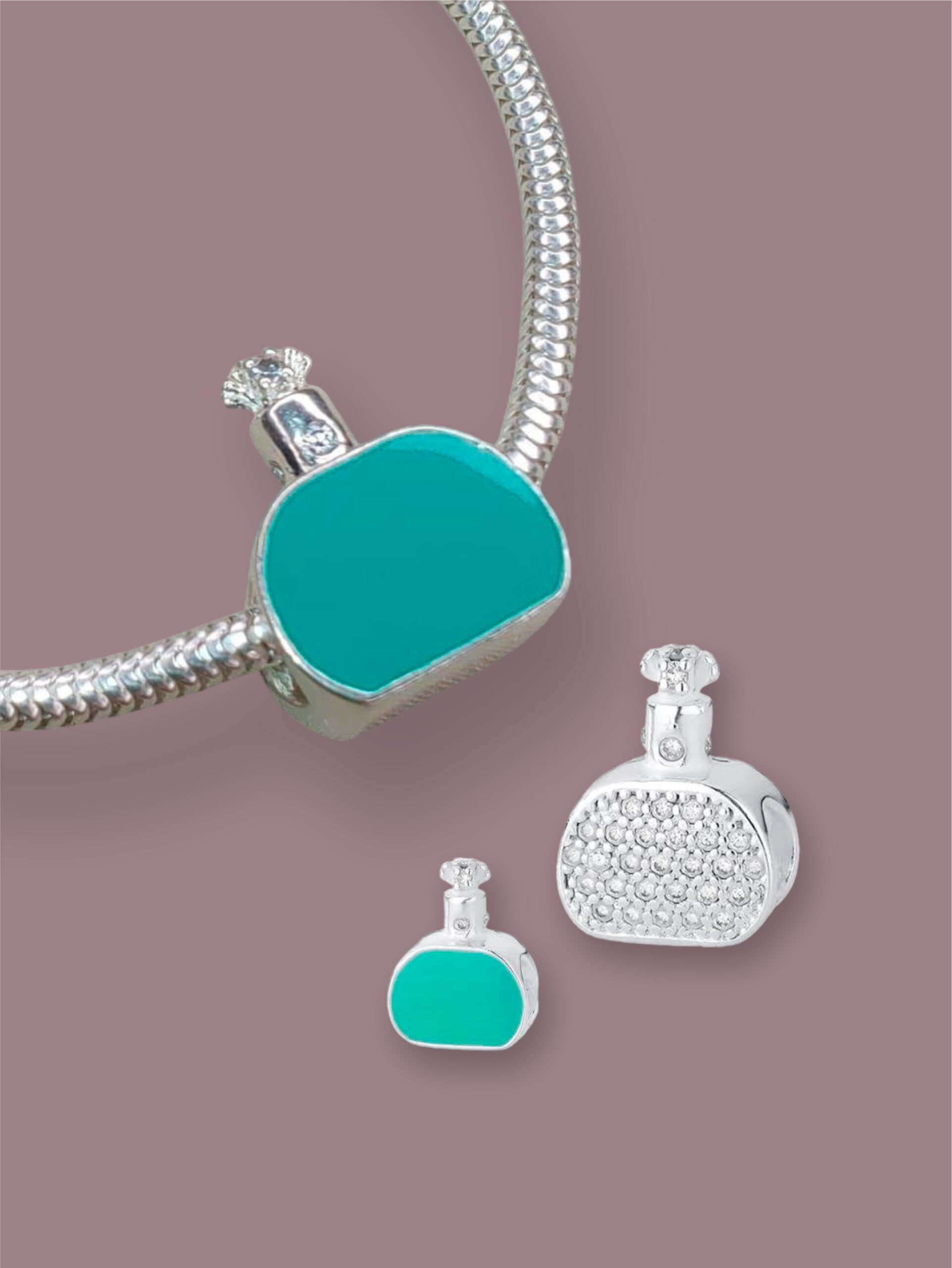 Berloque Perfume Cravejado em Prata 925