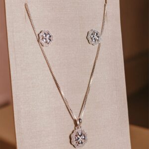 Conjunto Trevo Cravejado em Prata 925