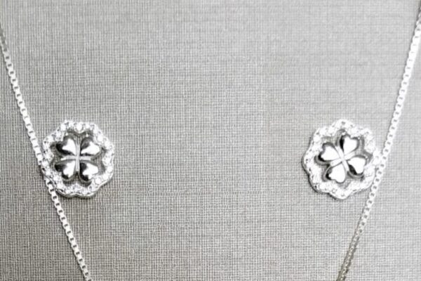 Conjunto Trevo Cravejado em Prata 925 - Image 3