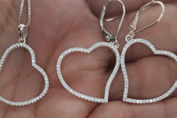 Conjunto Coração Cravejado em Prata 925 - Image 3
