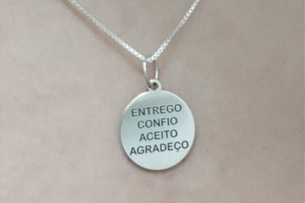 Colar Entrego, Confio, Aceito e Agradeço em Prata 925 - Image 3